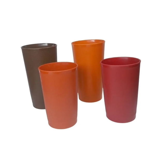 Vintage Tupperware  Plastic Cups Set of 4 - Picture 1 of 9
